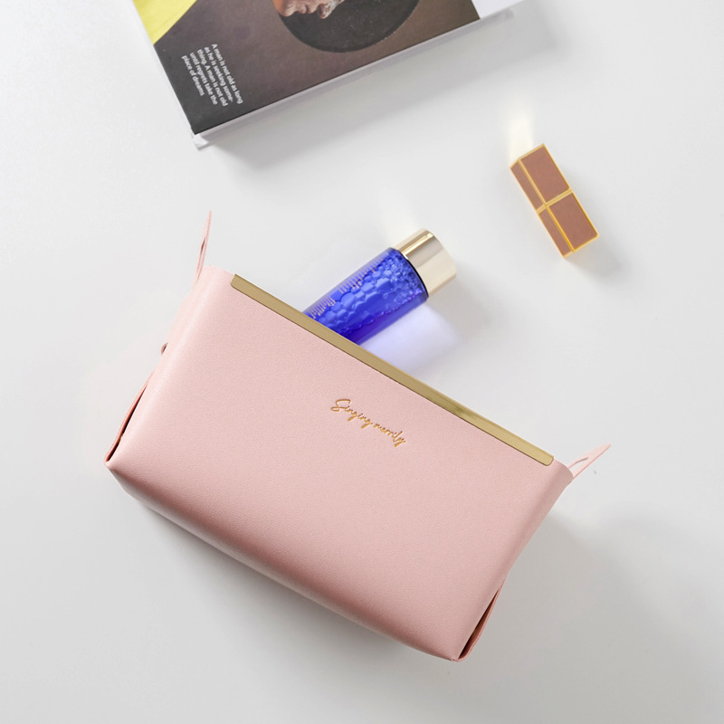 Desktop Organizer Nordic PVC S - огляд і ціна Luxury Skincare Europe